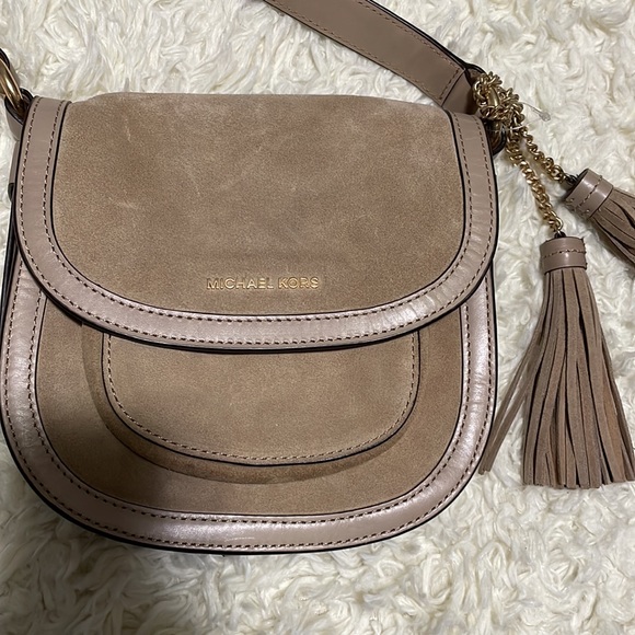 Michael Kors purse - Picture 2 of 6